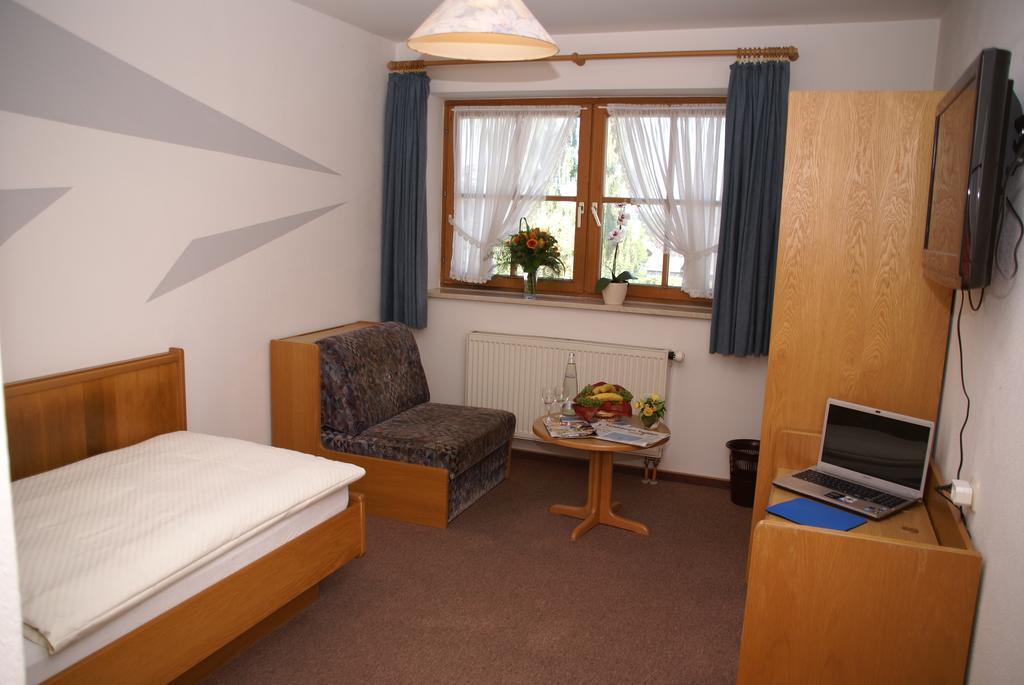 Gasthaus Und Landhotel Wiedmann Eresing Szoba fotó