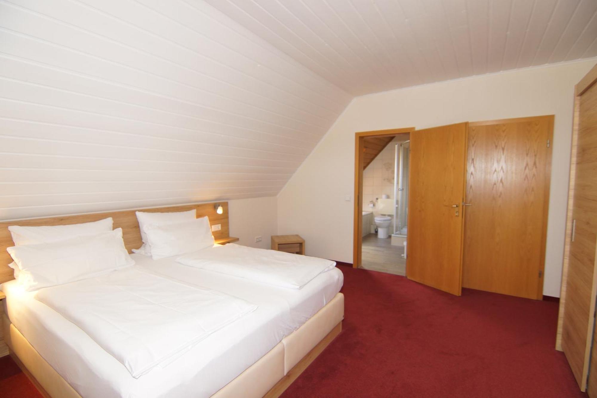 Gasthaus Und Landhotel Wiedmann Eresing Kültér fotó