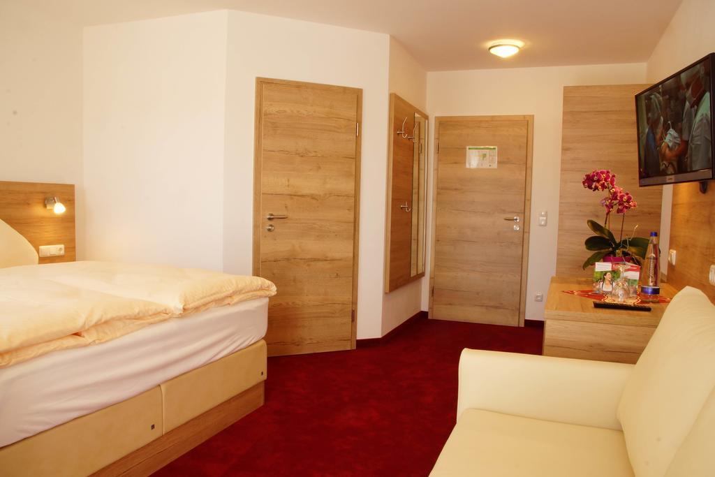 Gasthaus Und Landhotel Wiedmann Eresing Kültér fotó