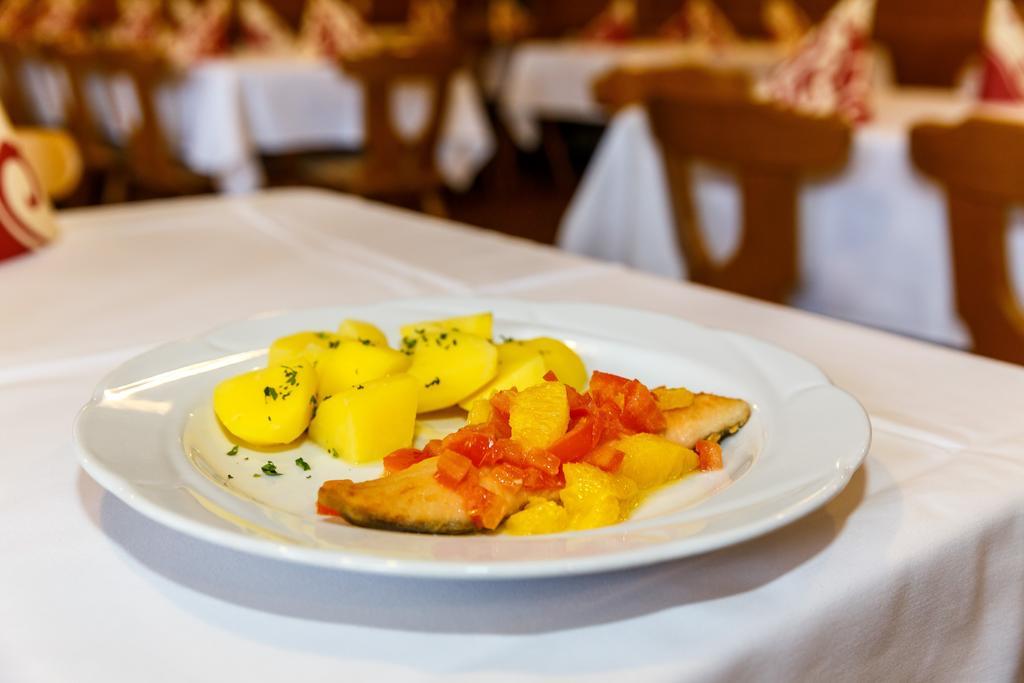 Gasthaus Und Landhotel Wiedmann Eresing Kültér fotó