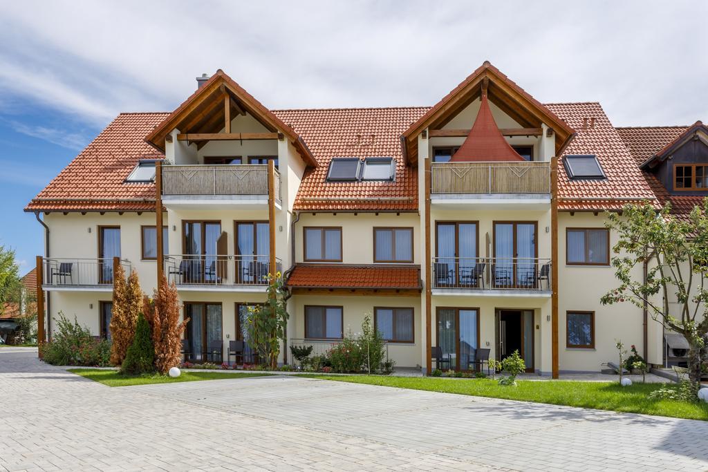 Gasthaus Und Landhotel Wiedmann Eresing Kültér fotó
