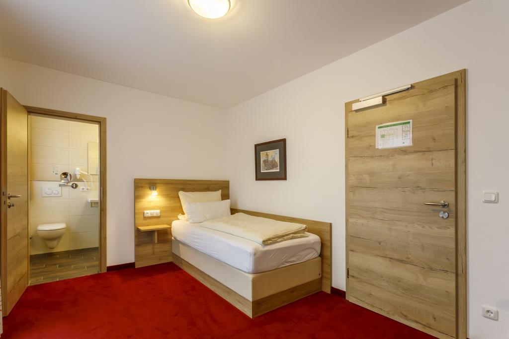 Gasthaus Und Landhotel Wiedmann Eresing Kültér fotó